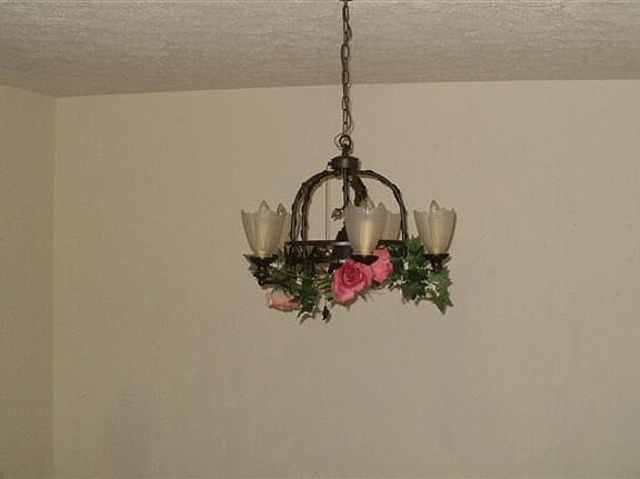 4th image of 4555 SE Montcalm Ave