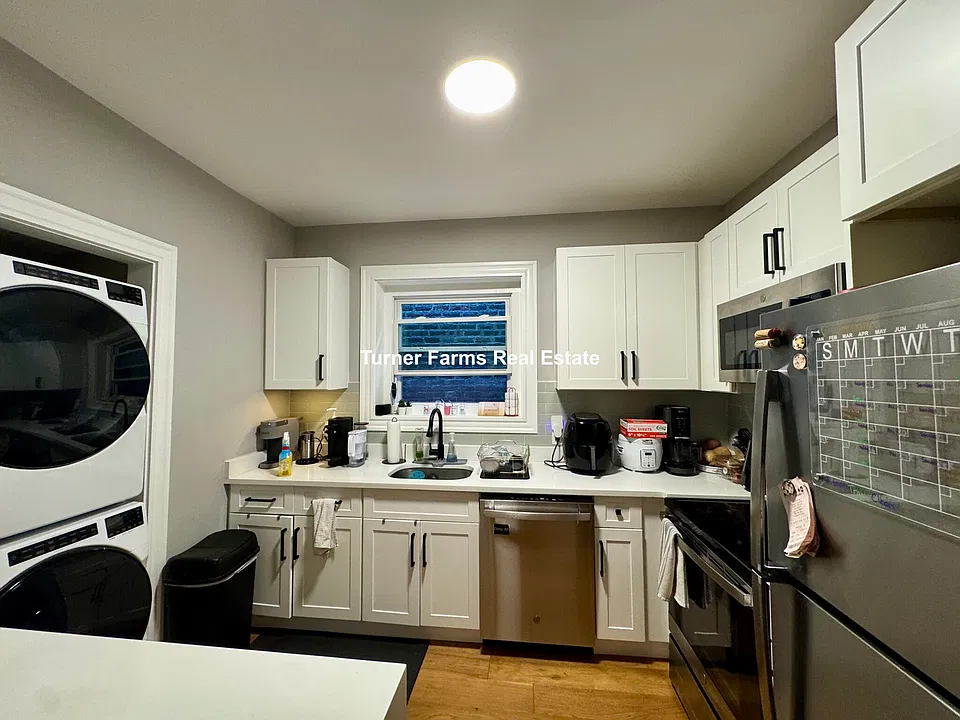 612 Columbus Ave #7B