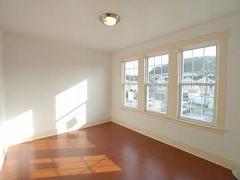 5th image of 1220 Egbert Ave