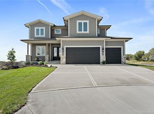 17273 S Tomashaw St, Olathe, KS 66062