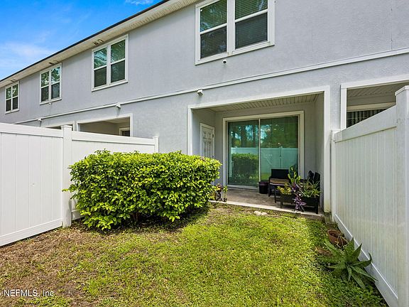 4th image of 575 OAKLEAF PLANTATION Parkway #103