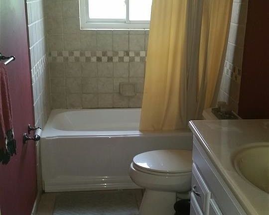 5th image of 18548 Blue Island Ct
