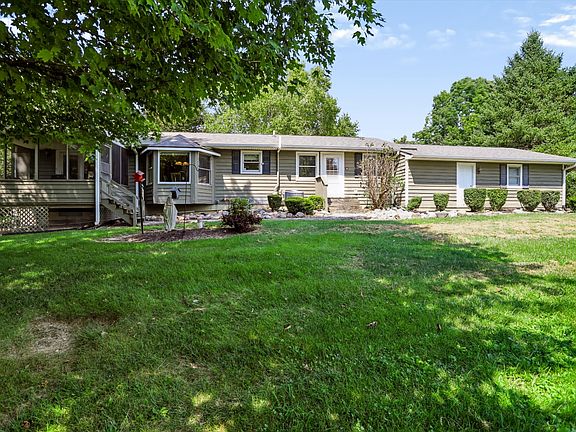 4th image of 12415 Hoover Rd