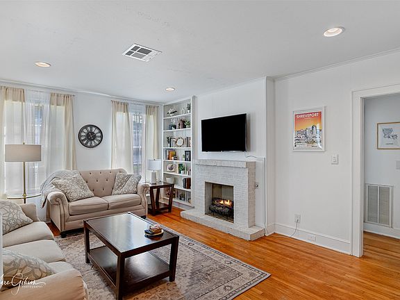 4th image of 201 Carrollton Ave