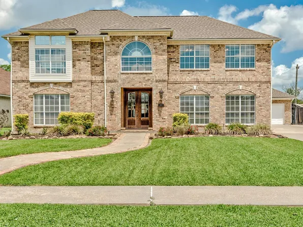 3147 Lancaster Ln, Port Neches, TX 77651