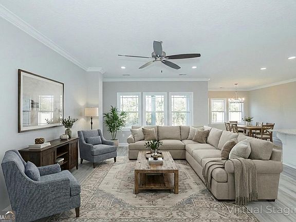 2nd image of 121 Amanda Trce