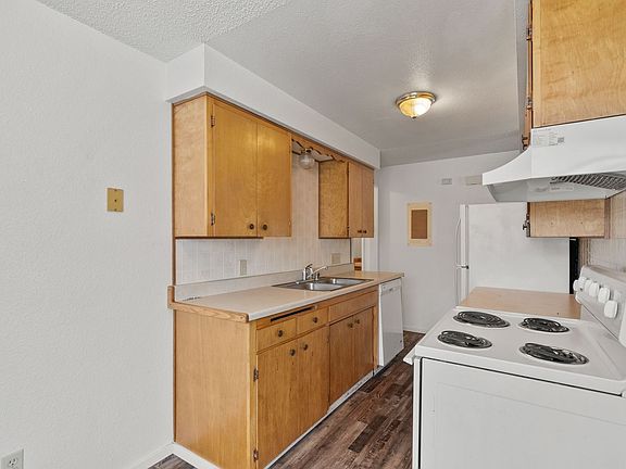 5th image of 314 N Lefevre St #12
