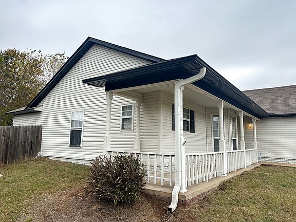 3rd image of 2407 Broken Hill Dr
