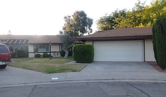 2nd image of 10607 Park View Cir