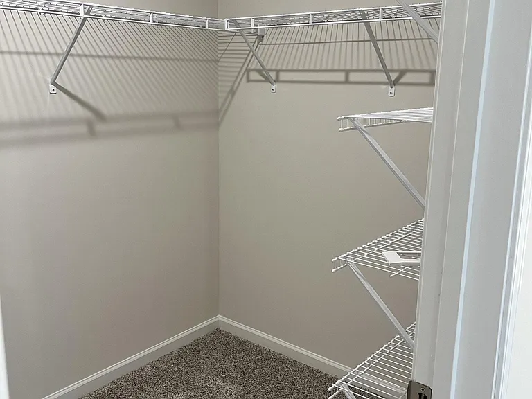 334 Wells Cir — Photo 18