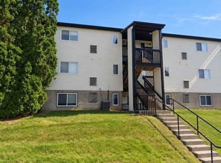 2620 Westwinds Dr APT 9, Iowa City, IA 52246