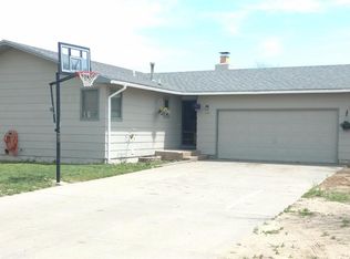 120 Jenny Ave, Holcomb, KS 67851