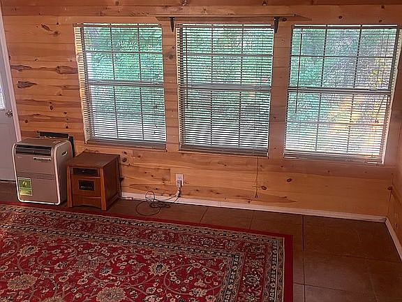5th image of 135 Hillview Dr APT 18
