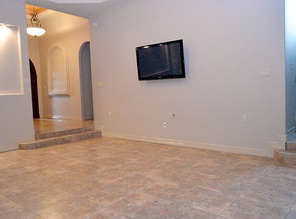 4th image of 3304 Crystal Falls Ave