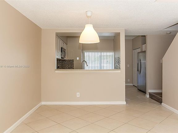 5th image of 16777 Hemingway Dr