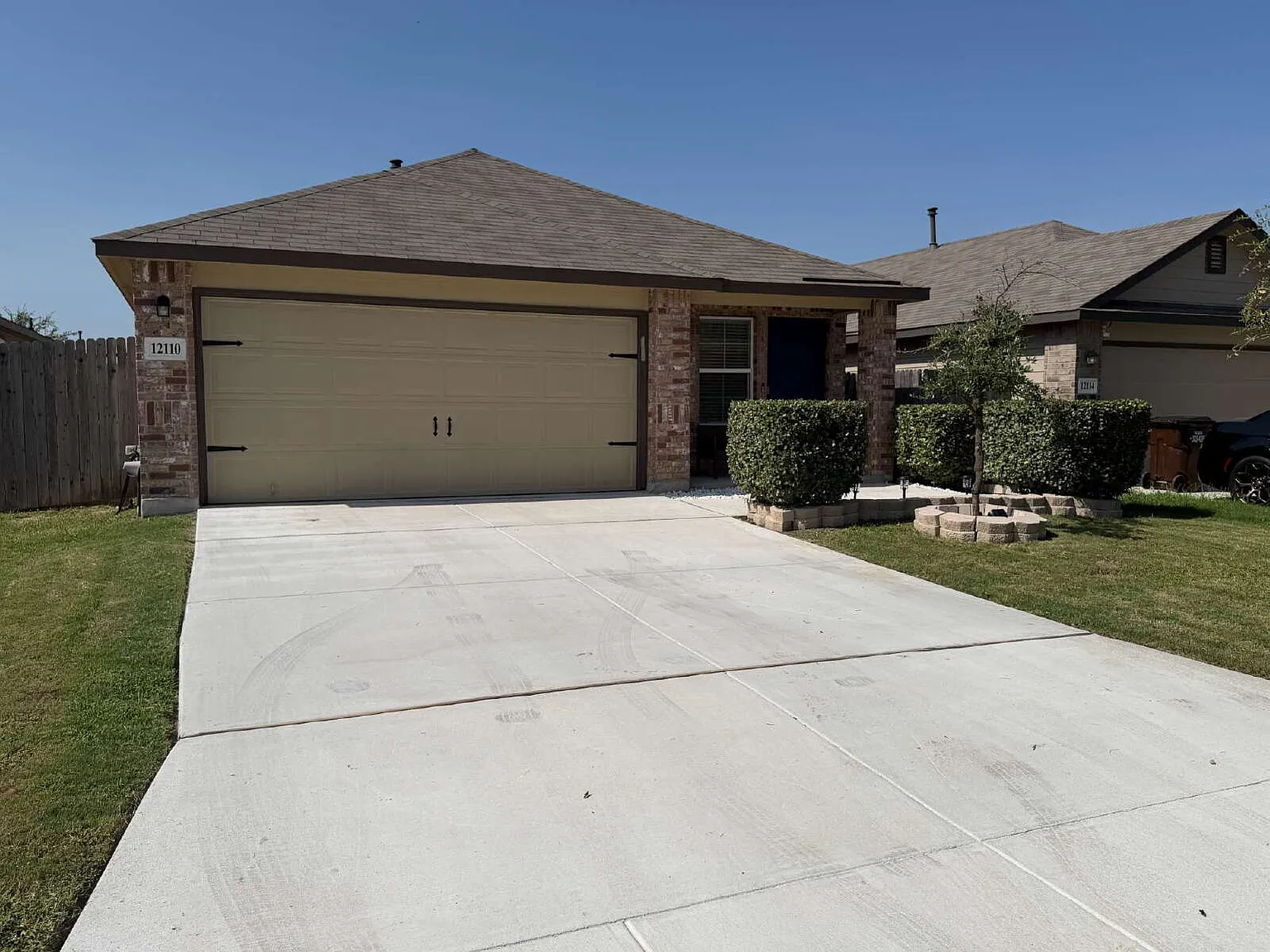 3 bed, 2.0 bath, 1540 sqft, $1,800 — Photo 2
