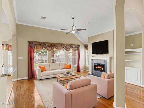 4th image of 3015 Rustic Gardens Dr