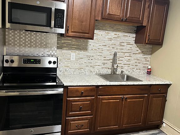 5th image of 4645 N 5th St Floor 2