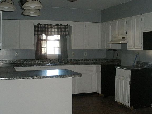 3rd image of 109 W Central Ave