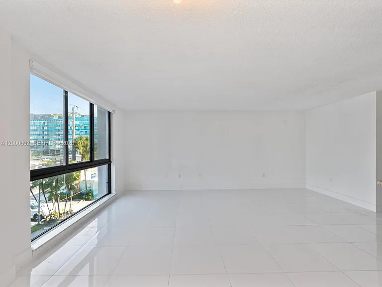 9800 W Bay Harbor Dr #308 — Photo 19