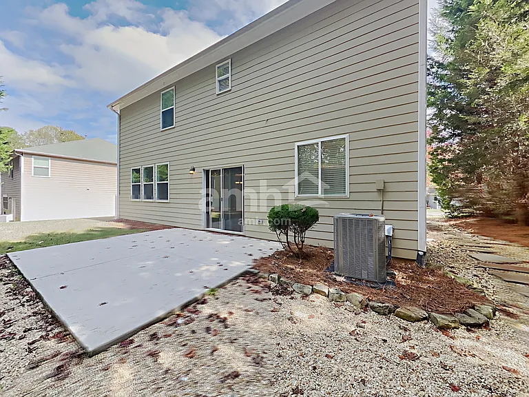 407 Howell Xing — Photo 26