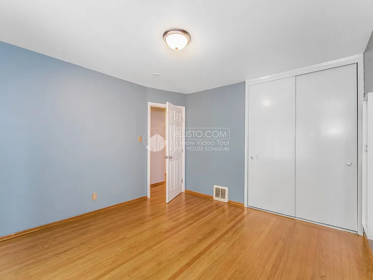 37 Crestmont Dr — Photo 14