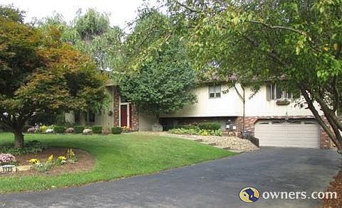 View of house from the driveway