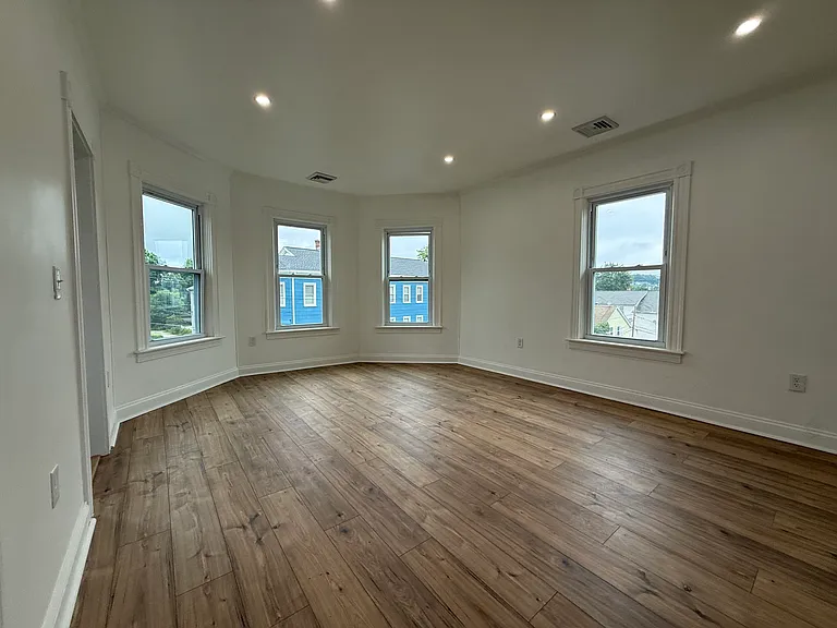 19 Reeves St #3 — Photo 9