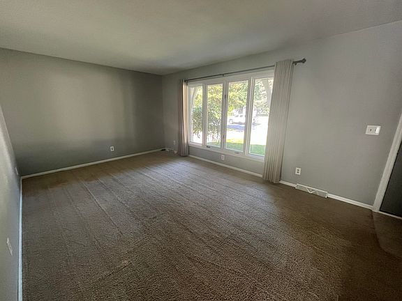 5th image of 5971 Pinetree Ave SE