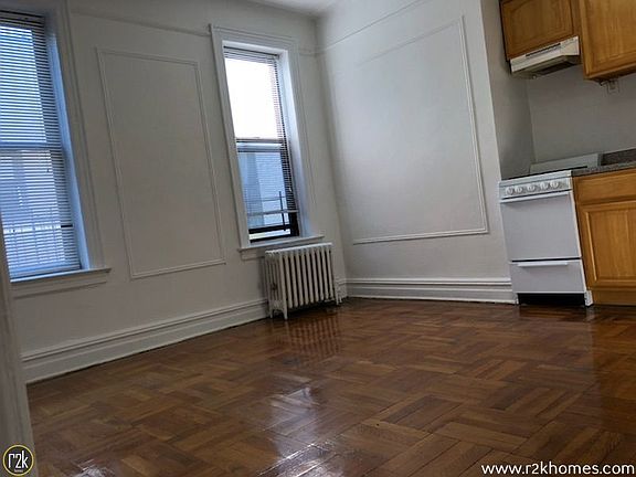 3rd image of 3923 58th St APT C4