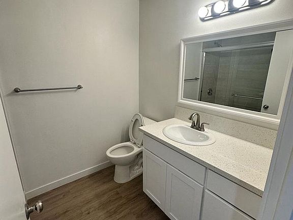 5th image of 7314 Variel Ave #2