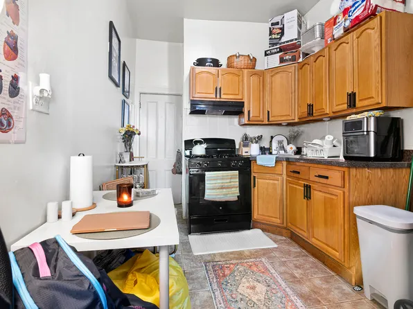 496 Putnam Avenue image 6 of 19