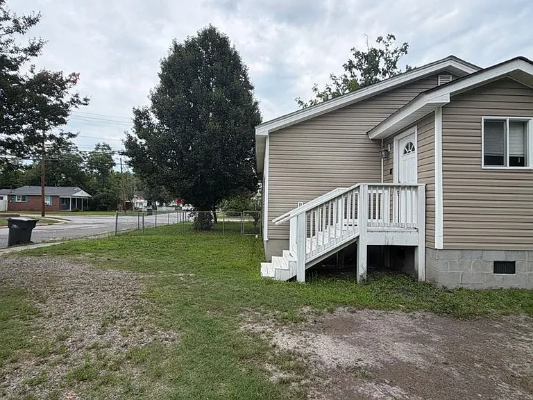 717 Eve St — Photo 19