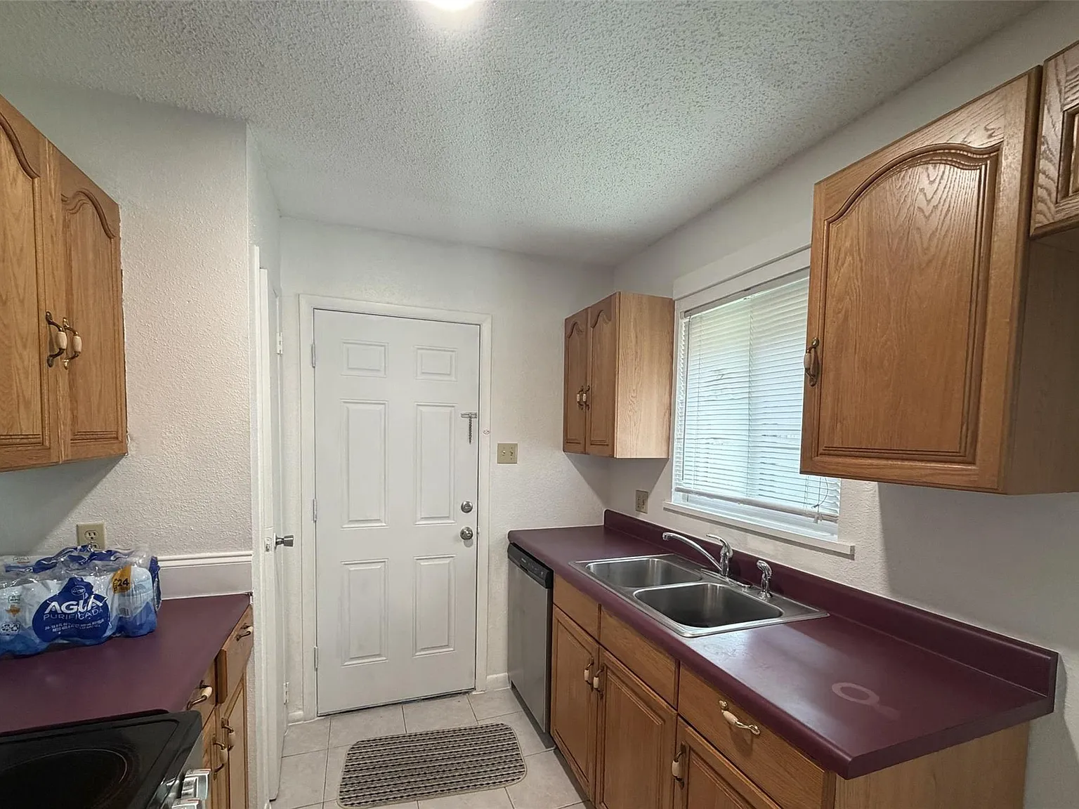 3 bed, 2.0 bath, $1,900 — Photo 4