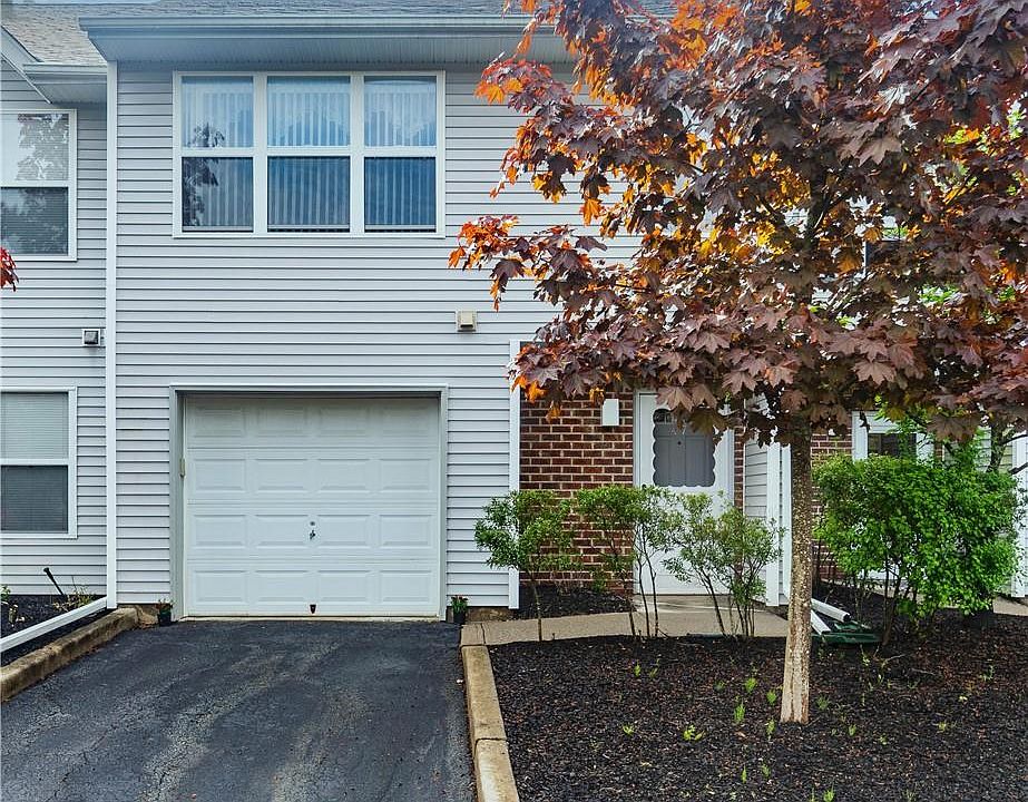 1st image of 47 Deer Ct Drive