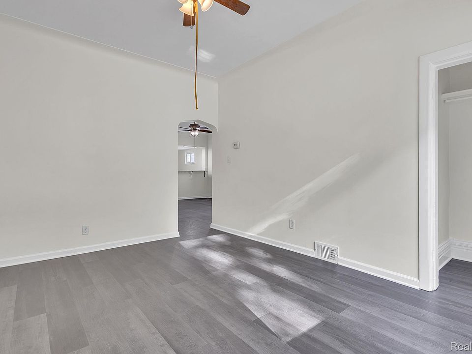 4450 Military St, photo 22