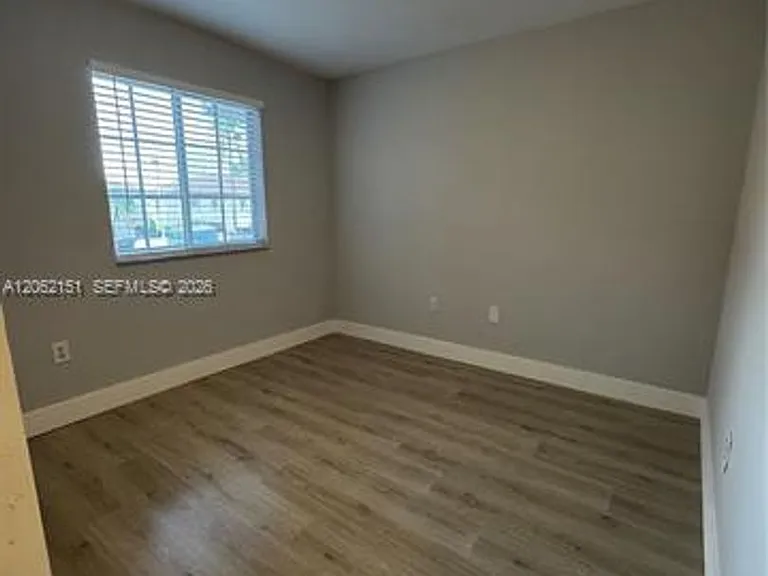 8360 NW 10th St #Townhouse 9C — Photo 11