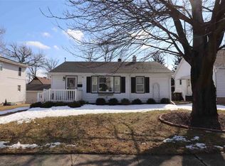 1211 W American St, Freeport, IL 61032