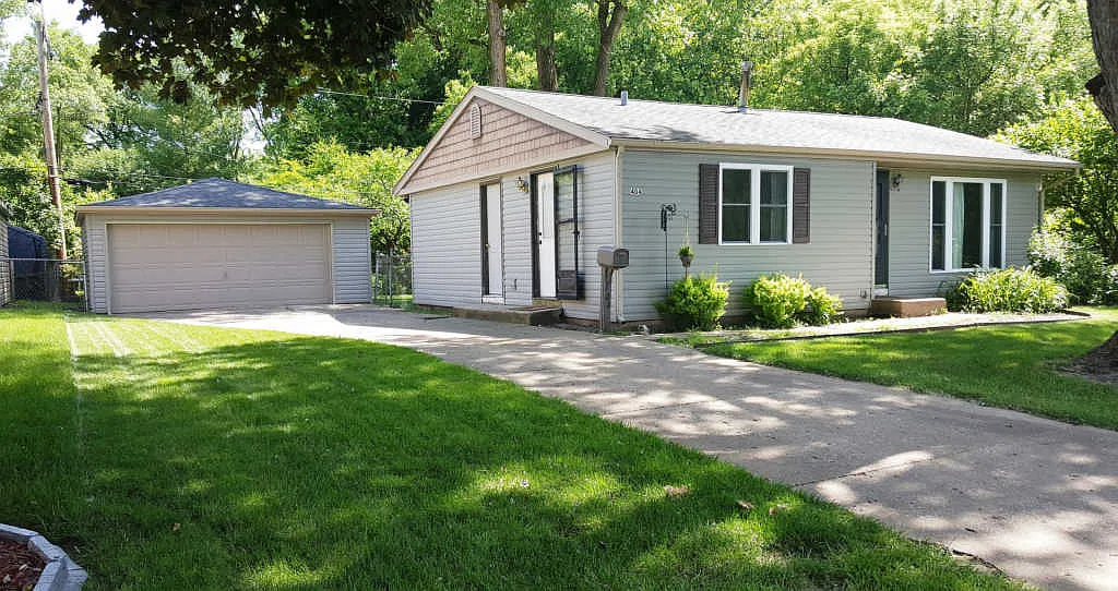 404 Singapore Ln photo 1