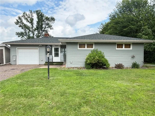123 Hilltop Drive, Rice Lake, WI 54868