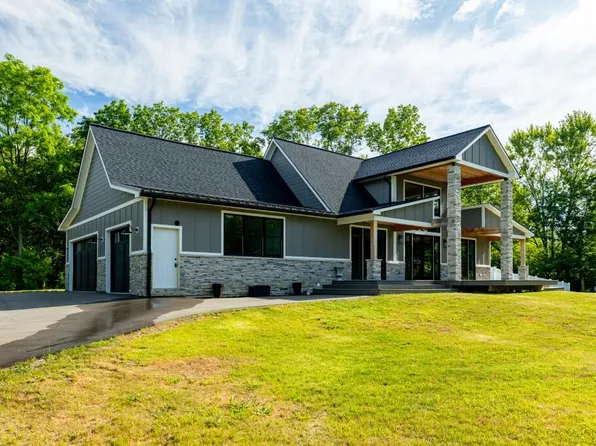 6172 Hellner Rd, Ann Arbor, MI 48105