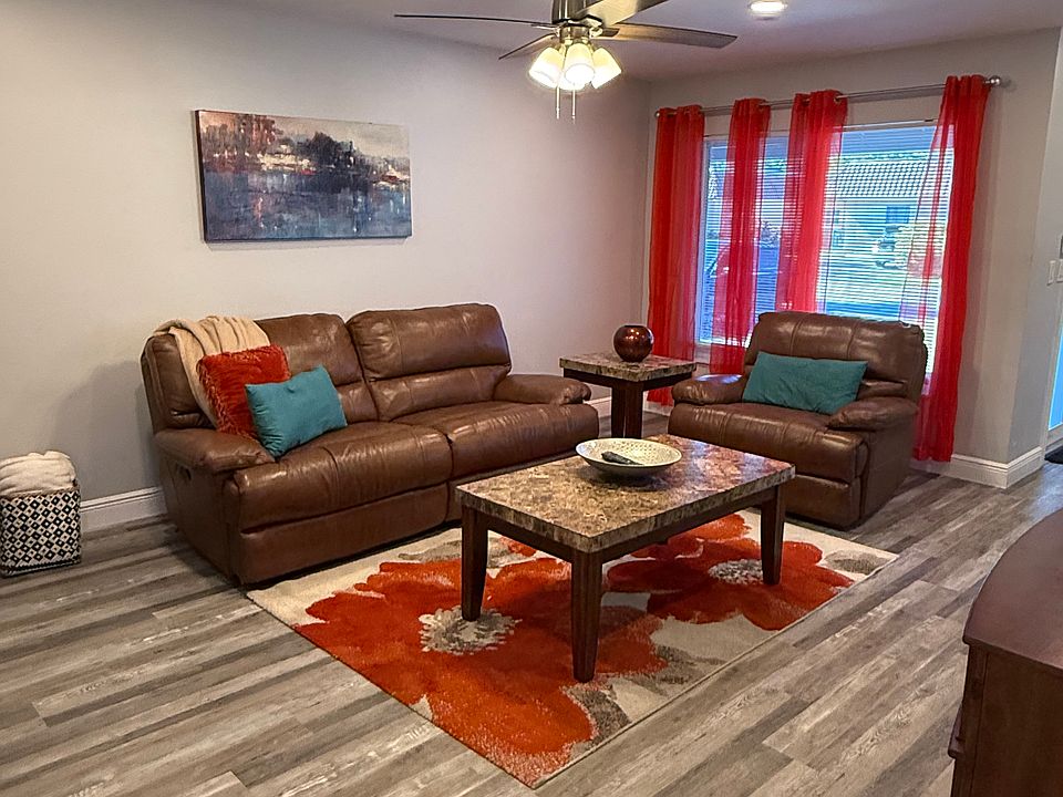 Living room, throw blankets