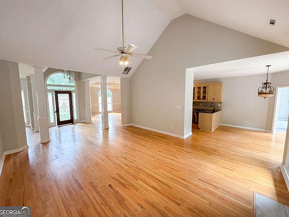 5th image of 15 Navaho Ln