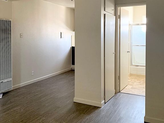 5th image of 2095 Lincoln Ave #D9