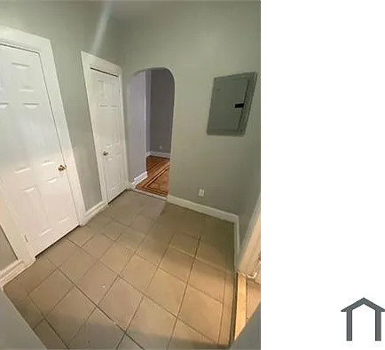 1047 Manor Ave #2R — Photo 5