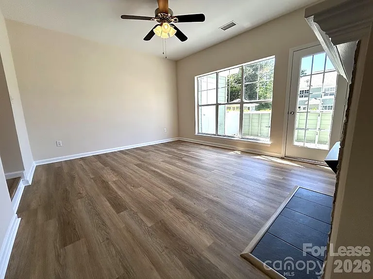 17418 Tuscany Ln — Photo 8