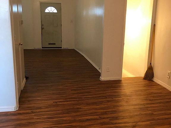 3rd image of 304 E Eleanor St #A