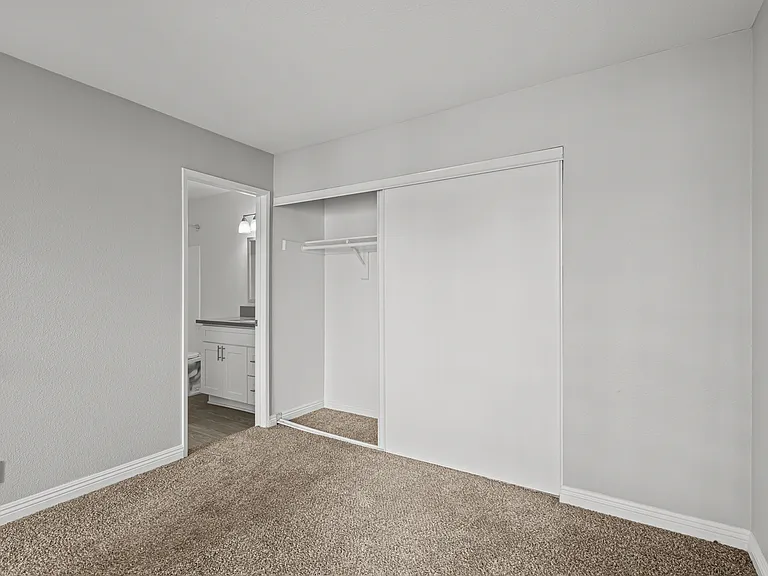 Cerro Vista Apartments — Photo 22