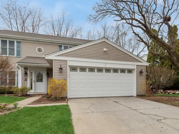 12 Lindon Ln, Vernon Hills, IL 60061