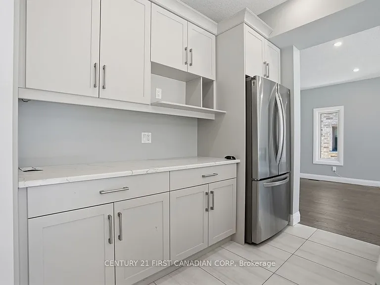 2775 Oriole Dr #UPPER — Photo 14